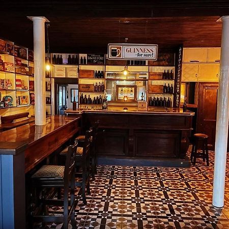 Villa Tw O Connell Old World Irish Pub Cahersiveen Esterno foto