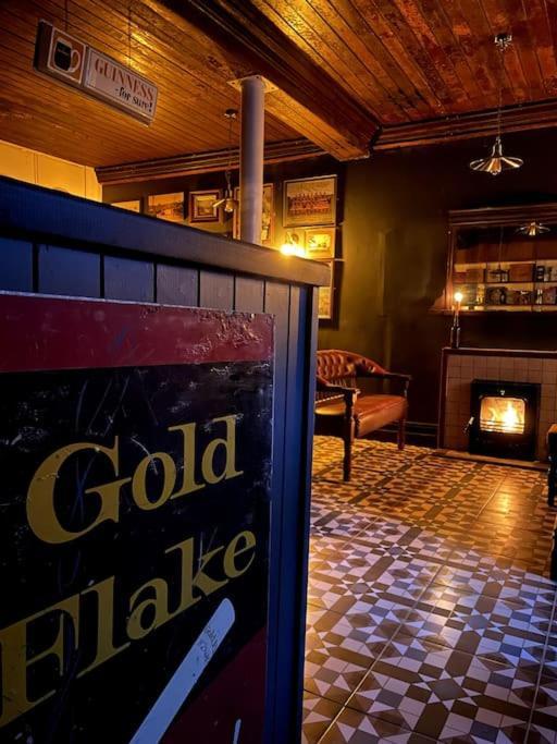 Villa Tw O Connell Old World Irish Pub Cahersiveen Esterno foto
